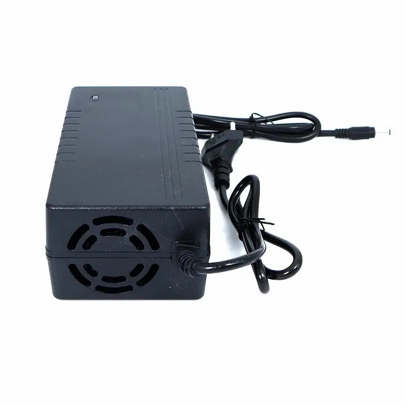 Зарядний пристрій 48в 54.6v 3a